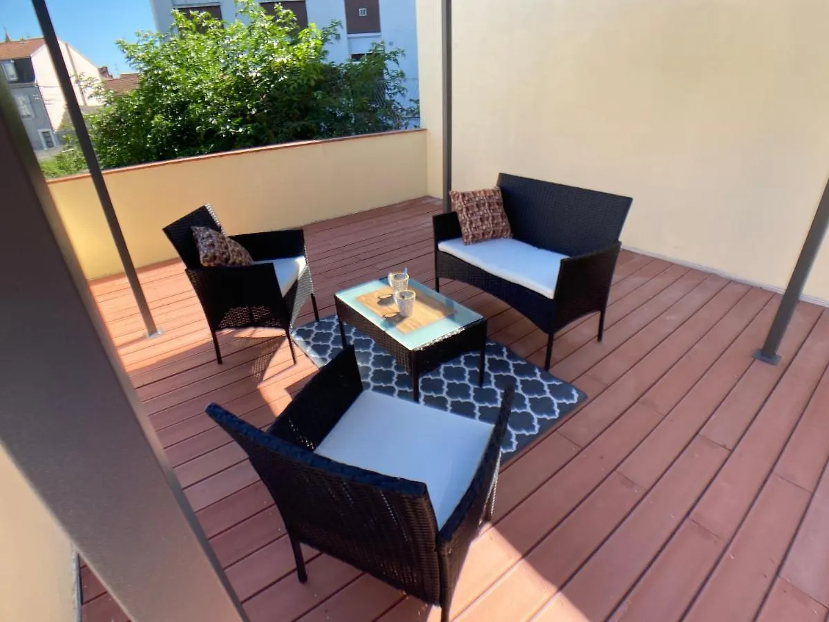 Studio Climatise Et Grande Terrasse Tarbes Centre